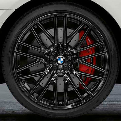 BMW Performance   BMW Double Spoke 650 M Performance Jet Black    Pirelli P Zero &#9734; RSC